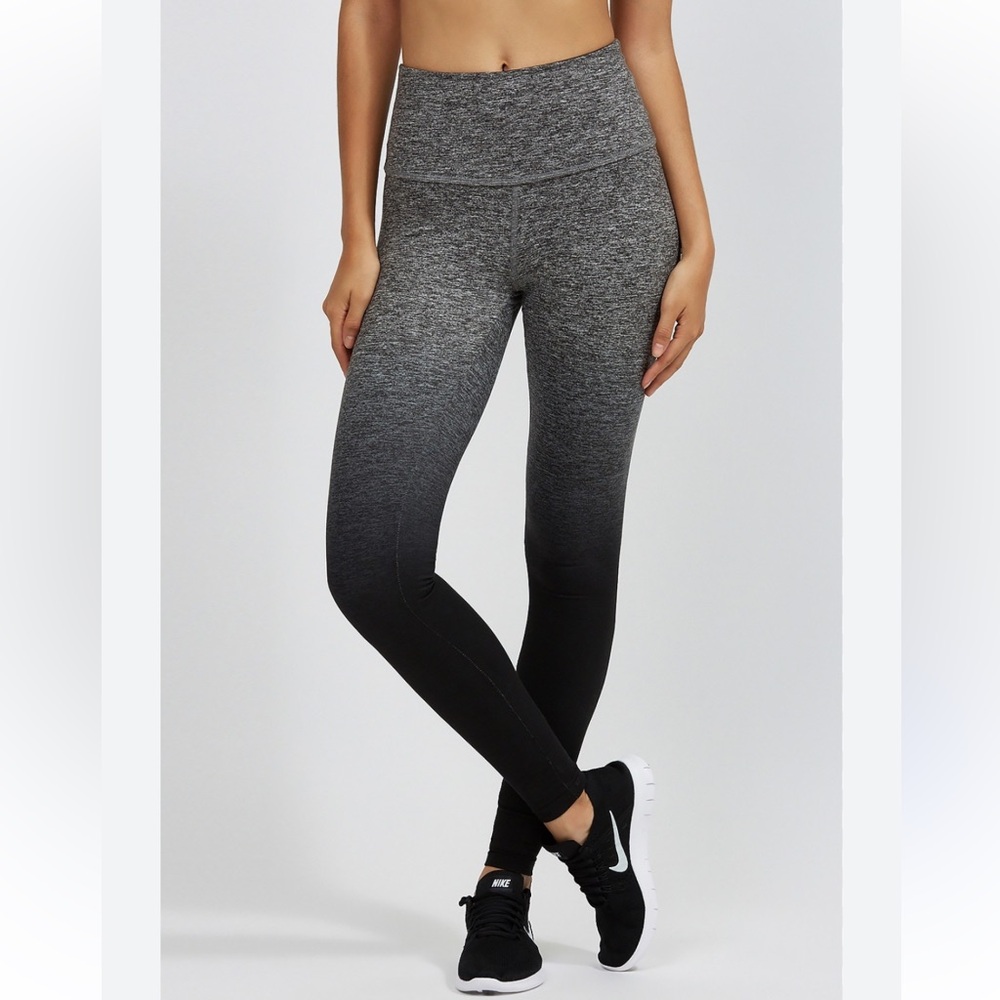 BEYOND YOGA Gray and Black Ombre High-Waisted Leggings